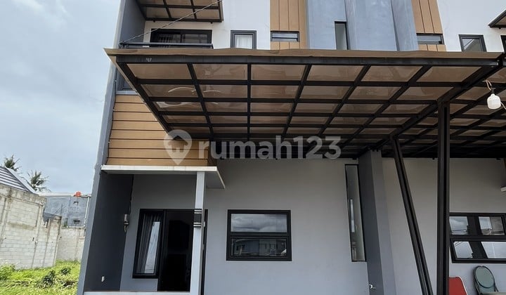 Rumah dengan Fasilitas Perumahan yang Lengkap, Aman, Nyaman, Strategis, One Gate System, dan Smarthome