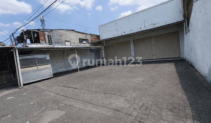 Ruang-Usaha, 1 Lantai, SHM, di Kiaracondong,