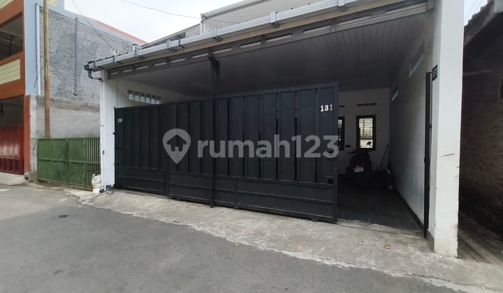 For Sale Unique House, 2 Floors, SHM, Padasuka Cimahi