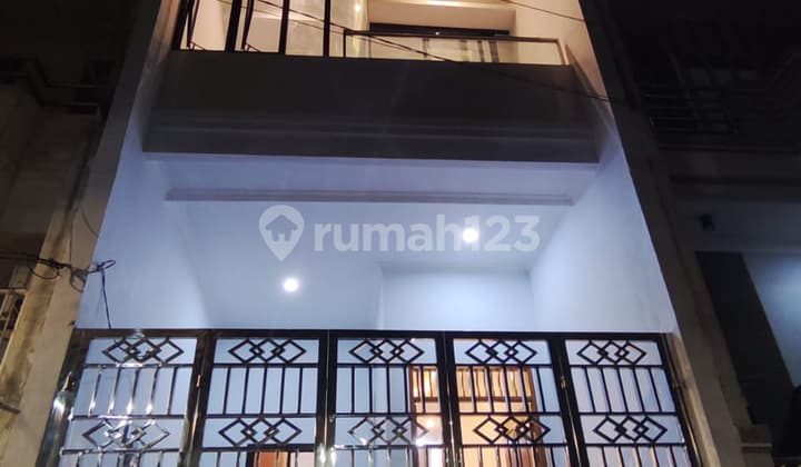 Rumah Pademangan Lokasi Strategis 4.5X13.5