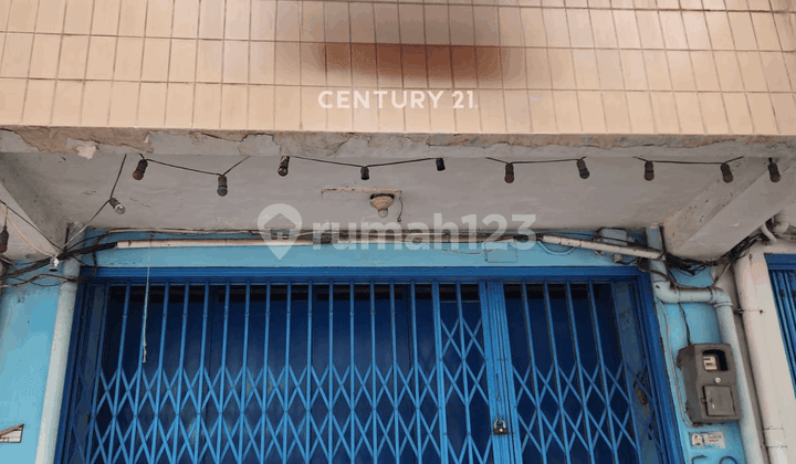 Shop House in Chinatown Area, Central City Strategic