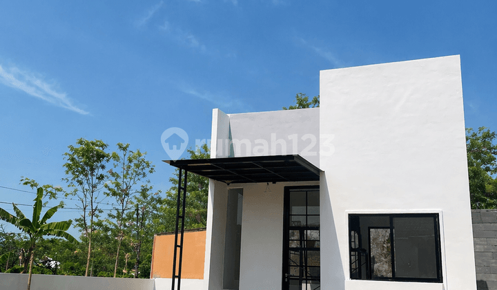 Ready-to-Occupy House for Sale 400 Million, 0% Down Payment, East Ring Sidoarjo, All Fees Waived