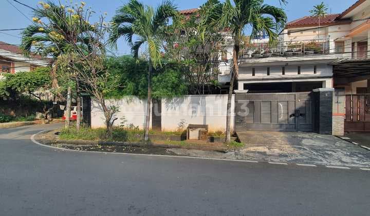 Hook House in Central Cempaka Putih