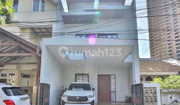 Rumah 2,5 Lantai Pondok Pinang Jakarta Selatan