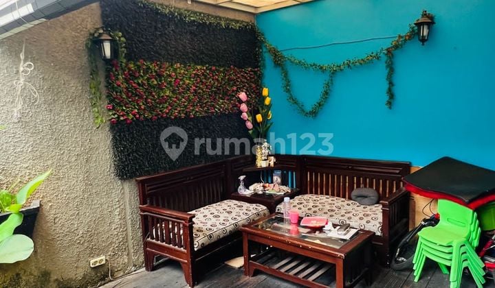 Rumah di Komplek Kebagusan Terraces Pasar Minggu