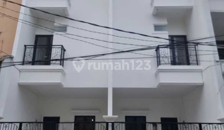 Rumah Baru 3,5 Lantai di Muara Karang Jakarta Utara