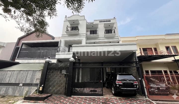 Puri Kencana Bangunan Baru