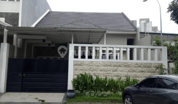 Dijual Rumah Pakuwon Indah Surabaya Siap Huni