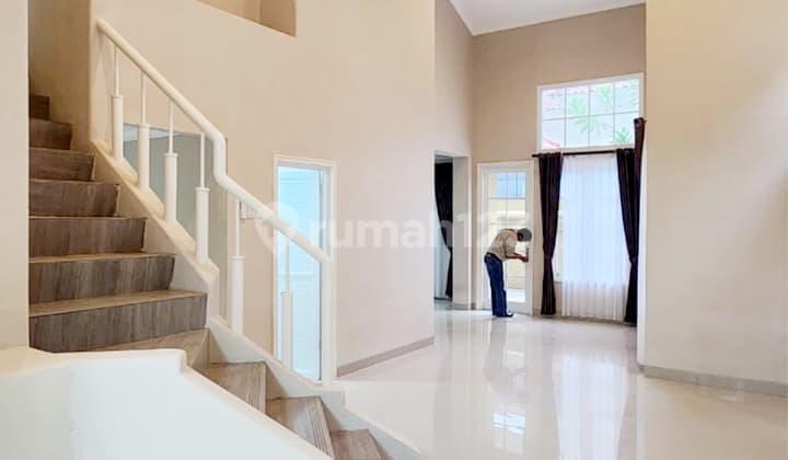 Rumah Siap Huni 4+1 KT Selesai Renovasi di Menteng Lippo Cikarang