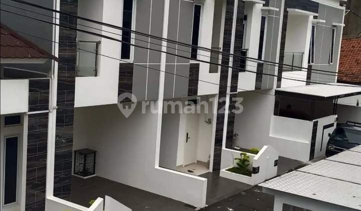 Di Jual Rumah Mewah 2 Lantai di Pisangan Baru Jakarta Timur