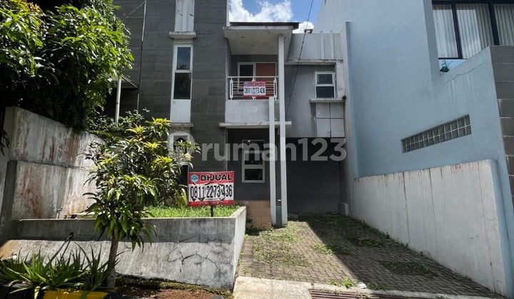 Jarang Ada! Rumah Komplek Kolmas Cipageran Dekat Awc 2 Lantai