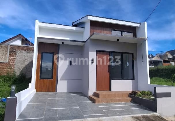 Pembeli Terima Beres! Rumah Baru Minimalis Cihanjuang Siap Huni