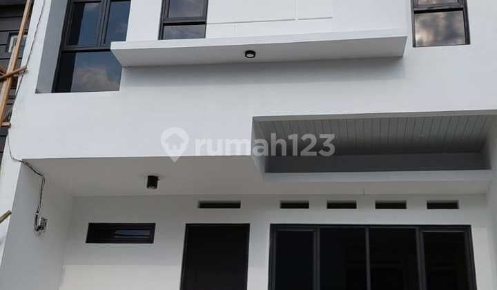 Rumah/Villa 2 Lantai Lampung (Semi Furnished)