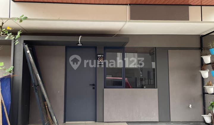 Disewakan Rumah 2 Lantai Dekat Gading Serpong Full Renovasi