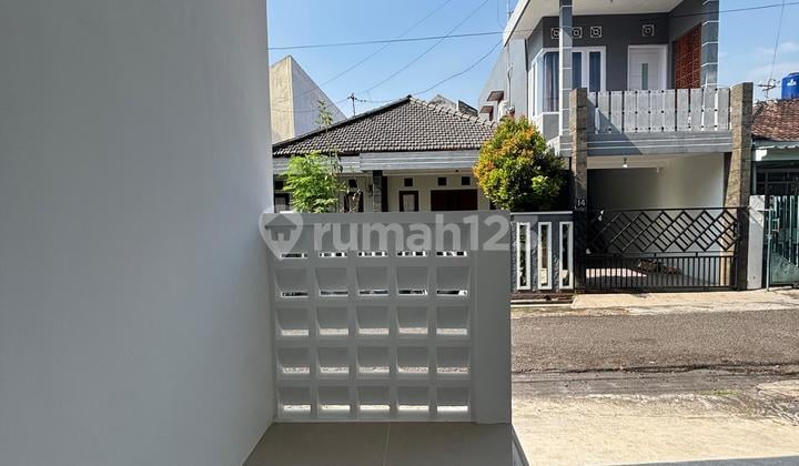 Rumah Baru,2 Lantai di Deket Suhat.kota Malang