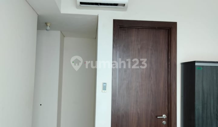 Dijual Cepat Saint Moritz Penthouse Tower Favorit New Royal Suites LB 96 2+1Br Furnished Private Lift, Lokasi Premium Puri, Cocok Expat, Siap Huni