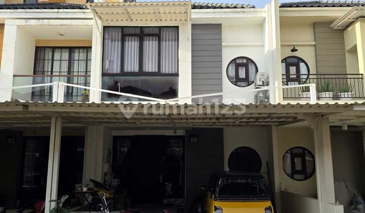Quick Sale Beautiful House Fully Furnished Luxury Interior East Asia Glc, 2 Floors 6x15, 3BR 3Bath, Facing South, Large Power 11,000W, Freehold