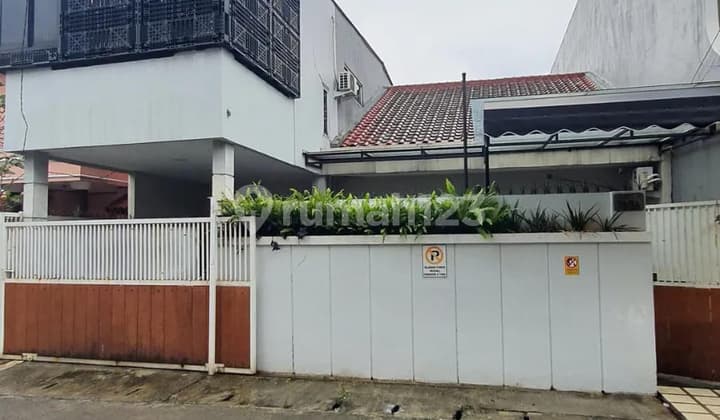 Hot Deal! Rumah Besar di Kav Dki Meruya - Murah & Siap Masuk! Lokasi Premium