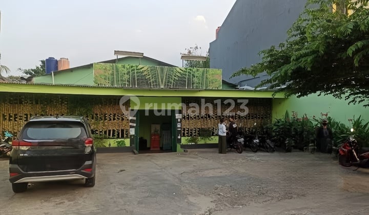 Disewakan Ruang Usaha Lokasi Premium di Puri Kembangan