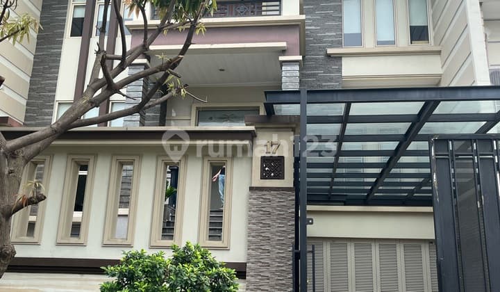 Disewakan Rumah Mewah di Pik