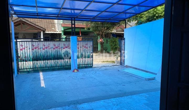 Rumah 1,5Lantaidi Medang Lestari