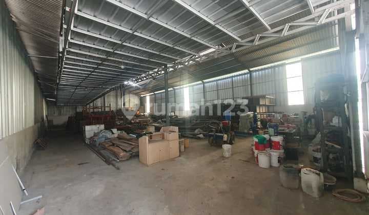 Disewakan Gudang, Legok