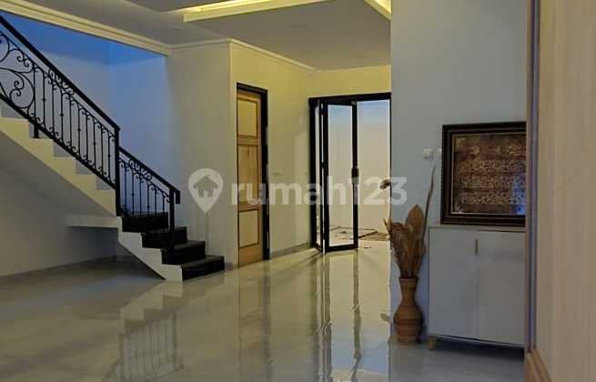 Dijual Rumah 2 Lantai Bangunan Baru di Raffles Hills