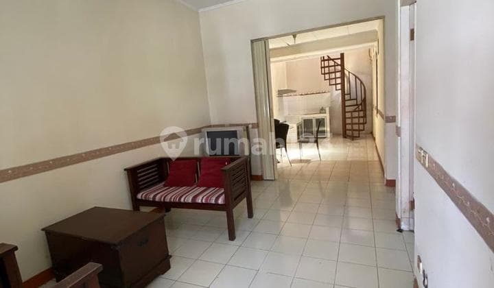 Rumah Tema Bali Furnish Kamar 3+1 Lokasi Asri di Lippo Karawaci Dekat Area Uph