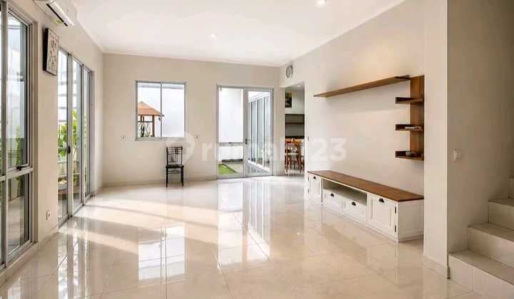 Beautiful Semi-Furnished House Fresco Aria, Foresta BSD