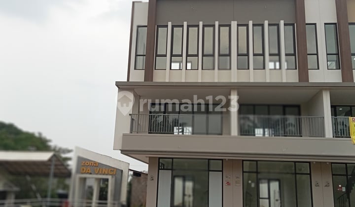 Disewakan Ruko.modern. Baru3 Lantai Hadap Boulevard Utama .Legenda.wisata.cibubur