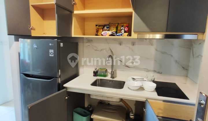 Disewakan Taman Anggrek Residence Full Furnished Lantai Sedang