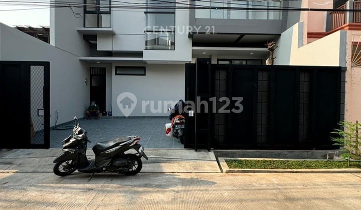 Jual Rumah Baru Sunrise Garden Jakarta Barat