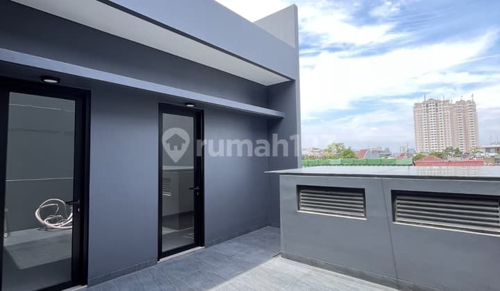 Brand New House di Taman Kedoya Baru Samping Tol Kebon Jeruk