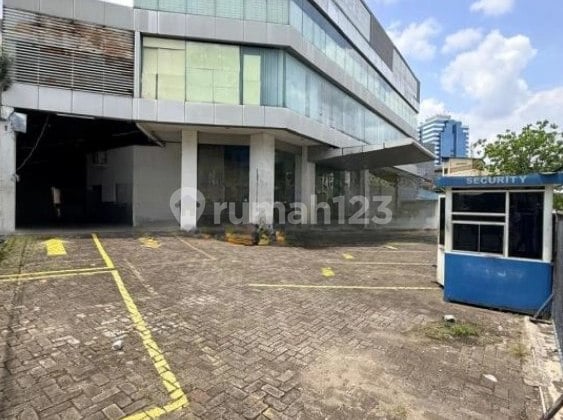 Dijual Exs Showroom Gunung Sahari 3 Lantai + Basement di Jakarta Pusat