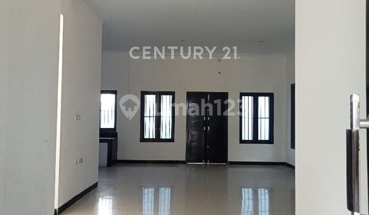 Rumah Dua Lantai, Nyaman, dan Strategis di Tengah Kota Tegal