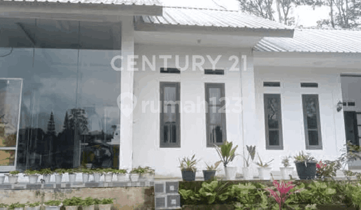 Mountain View House in Tegal, Comfortable.