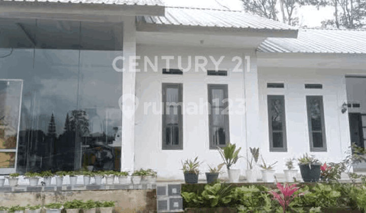 Mountain View House in Tegal, Comfortable.