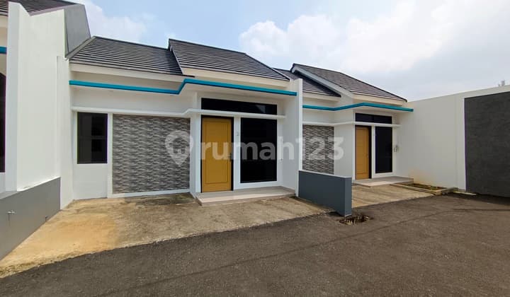 Minimalist 1-Story House with Car Access Near Harapan Bunda Hospital, East Jakarta