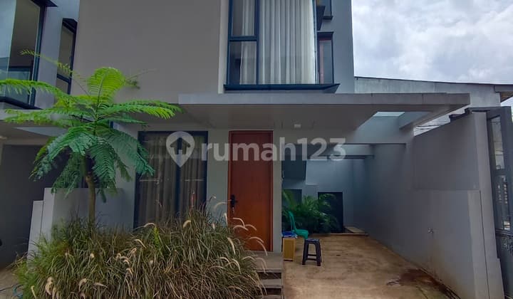 Rumah Modern Compact 2 Lantai Plus Mezanin Selangkah ke Tbsimatupang,Jaksel
