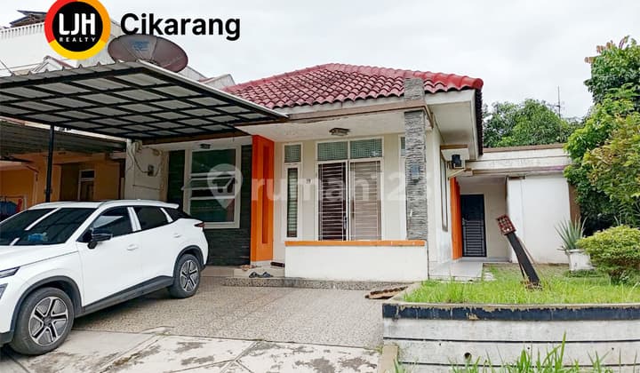 Rumah Hook dengan 4+1 KT di Taman Lembah Hijau Lippo Cikarang