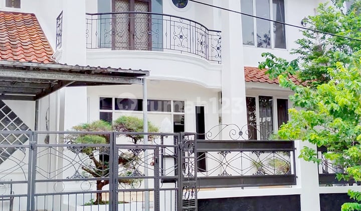 Rumah Besar Bagus & Siap Huni di Taman Sentosa Cikarang