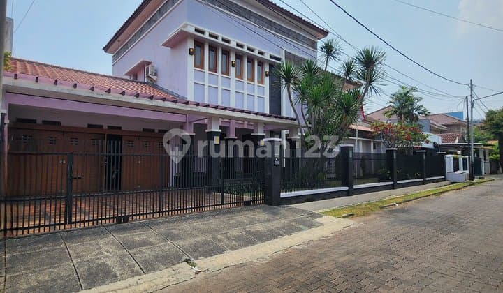 For Sale Rumah Mewah Taman Luas Dekat MRT Area Lebak Bulusjakarta Selatan