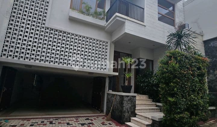 For Rent: Modern Minimalist House in Townhouse Area, Kemang, South Jakarta