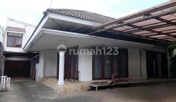 For Sale Rumah Lama Tanah Luas bisa Bangun Rumah atau Mini Townhouse atau Tempat Tinggal Dekat Sekolah Internasional dan Dekat Kuliner dan MRT Cipete Harga Murah Area Cipete Jakarta Selatan