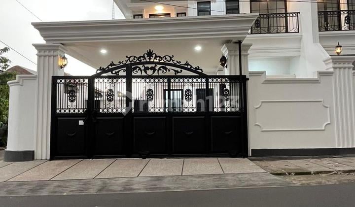 For Sale House Brand New Modern Classic Lokasi Strategis Dekat Perkantoran dan Mall dan Dekat Tol Area Joglo Jakarta Barat