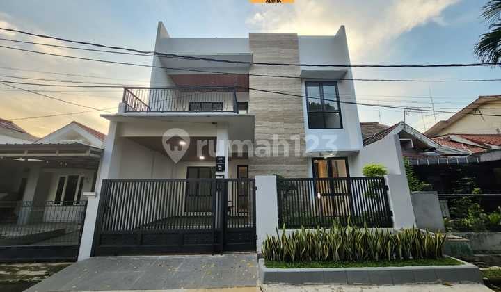 New Ready-to-Occupy House for Sale in Graha Raya Bintaro