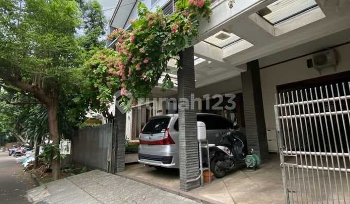 Rumah Luas Asri Siap Huni di Bintaro Sektor 9