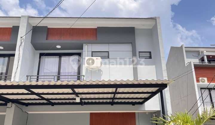 2 Lantai Cash KPR Cicilan Flat Lokasi Pinggir Jalan