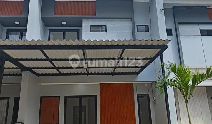 3 Lantai Cash KPR Lokasi Strategis Pinggir Jalan