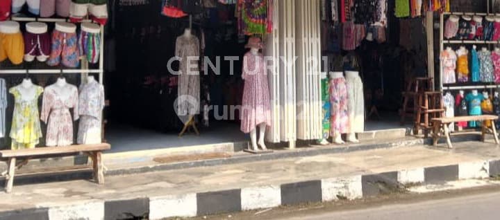 Rarely Are There Shops in the Middle of Pangandaran Tourist Attractions